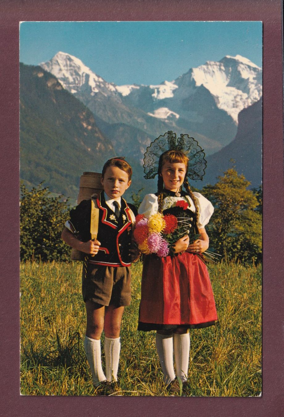 Cartoline postali: BERN -  Tracht - Kinder – Usato da Pully venduto da nicecards