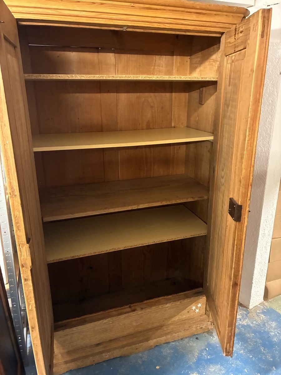 Schränke: Holzschrank – Gebraucht aus Zürich von Spurlos123 2