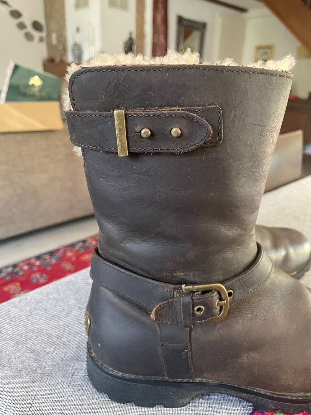 Ugg Scarpe da donna: UGG Leather Winter Boots – Size 37 – Usato da Aire-la-Ville venduto da sa__8skk 6