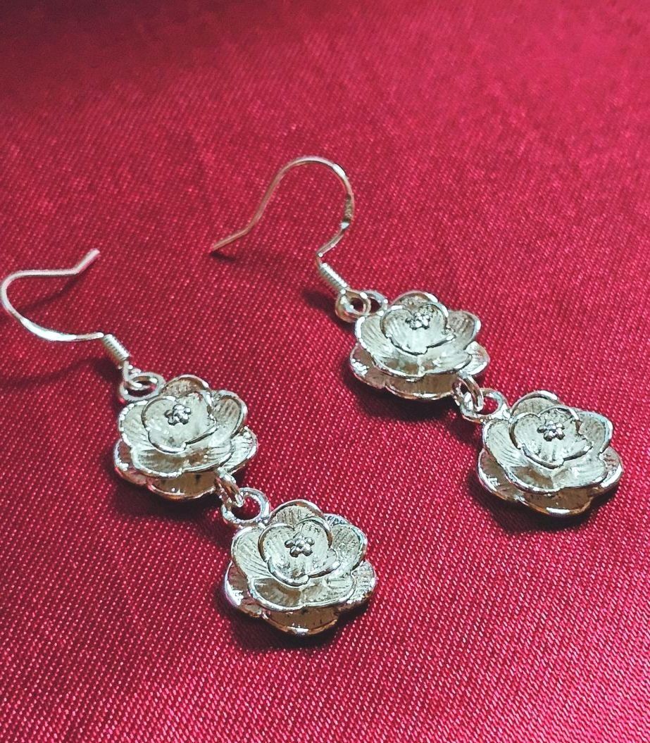 Ohrringe & -stecker: Elegante Ohrringe, versilbert – Neu (gemäss Beschreibung) aus Grenchen von maretop 2