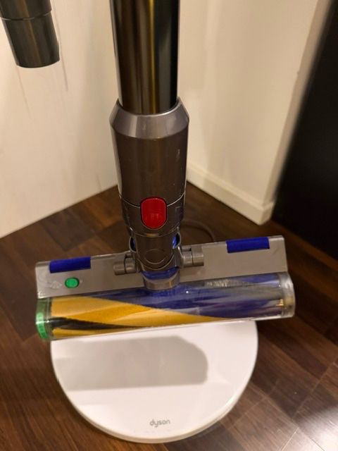 Dyson Aspirapolveri & Accessori: Dyson V15 detect absolute mit Floor Doc – Usato da Zürich venduto da MelanieA2101 5