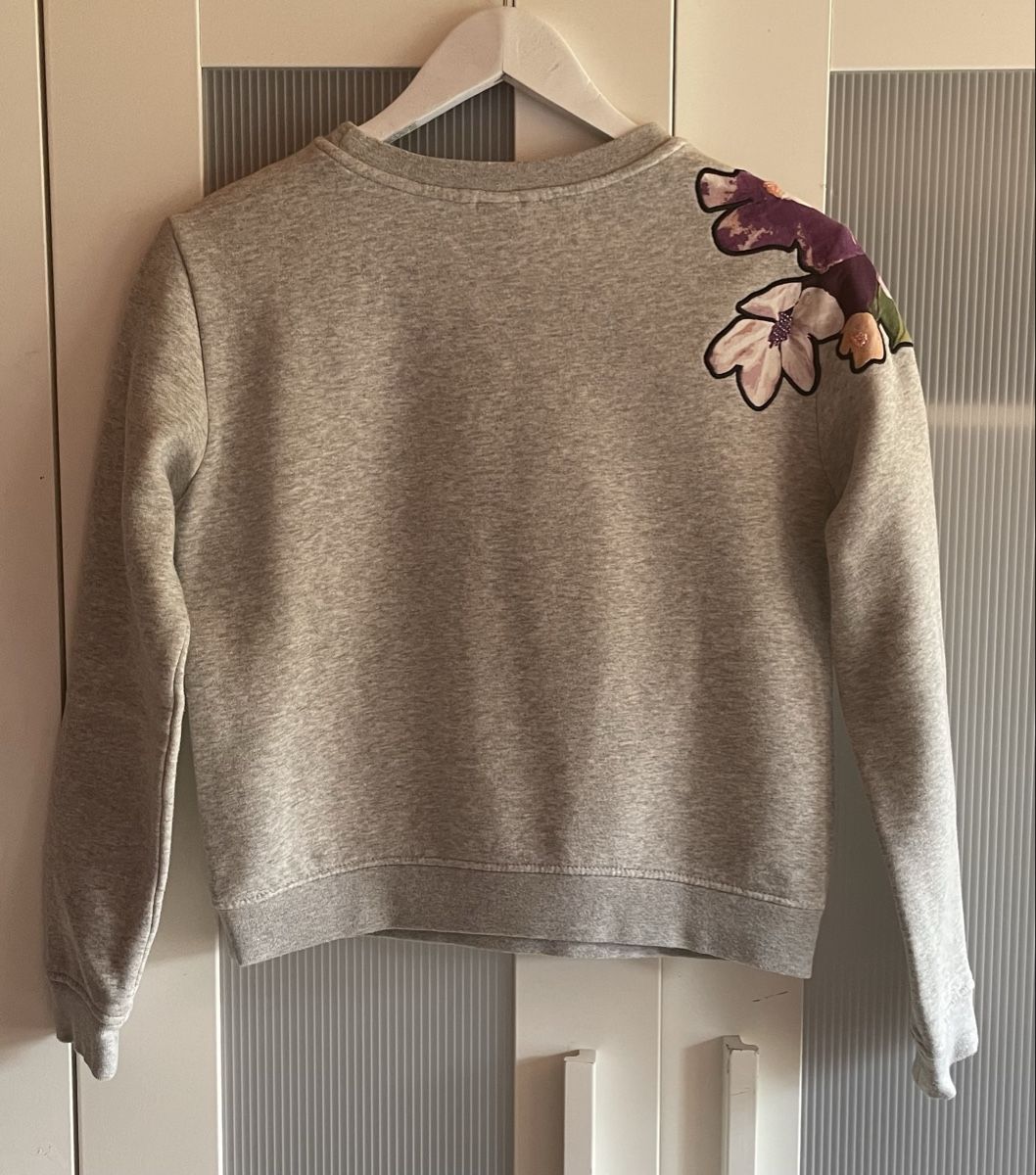H&M Maglioni & Felpe: H&M Pullover mit Blumenapplikation, Grösse XS, Top! – Usato da Wila venduto da sirisum 3