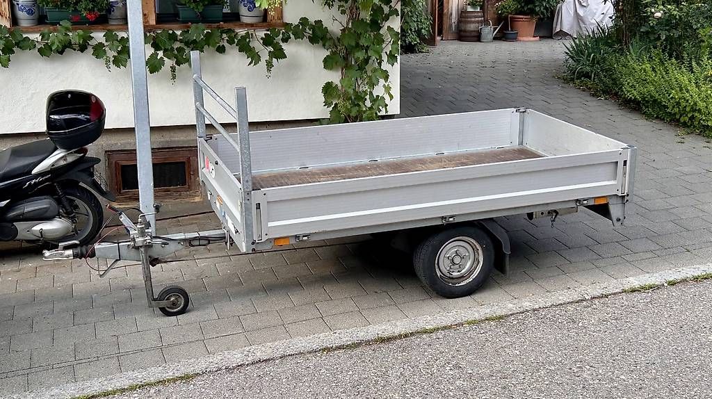 Böckmann Rimorchi: Böckmann Anhänger 2514/135 Hochlader – Usato da Reichenbach i. K. venduto da Arve70