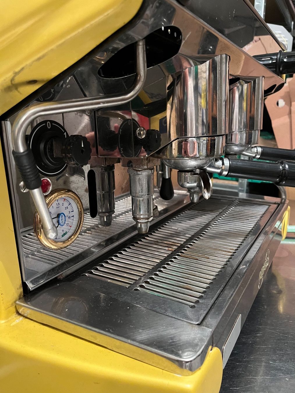 Macchine per caffè & Macchine per espresso: Professionelle Kaffeemaschine – Usato da Zürich venduto da and_82vg 1