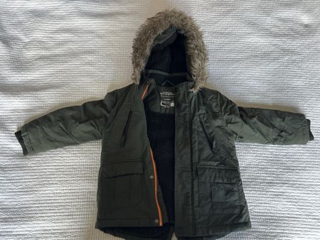 Kinder Winterparka Khaki Grösse 98 mit Futter guter Zustand