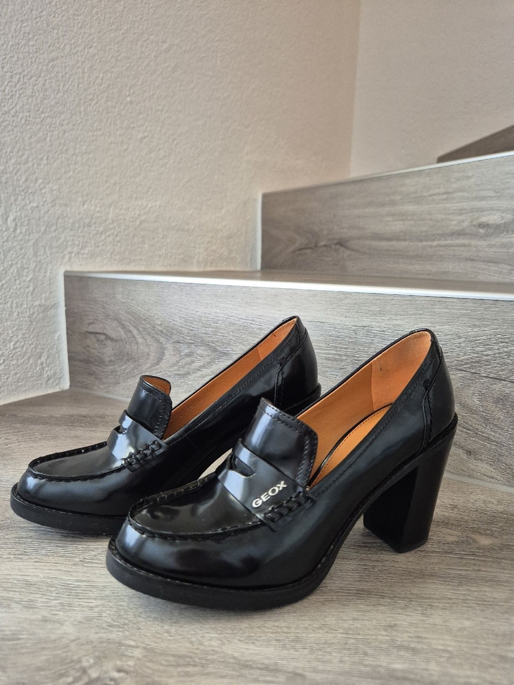 Geox Chaussures femmes: Geox Loafer - Pumps gr. 38 – D'occasion à Ellighausen par kim_vkt5 1