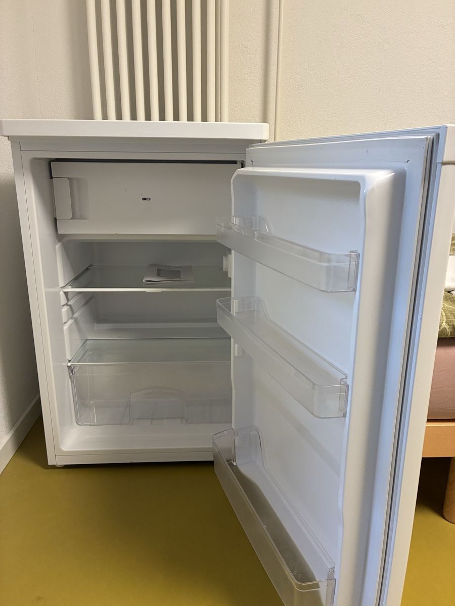 Kibernetik Kühlschrank: Kühlschrank – Neu (gemäss Beschreibung) aus Bolligen von CaiusAemilius
