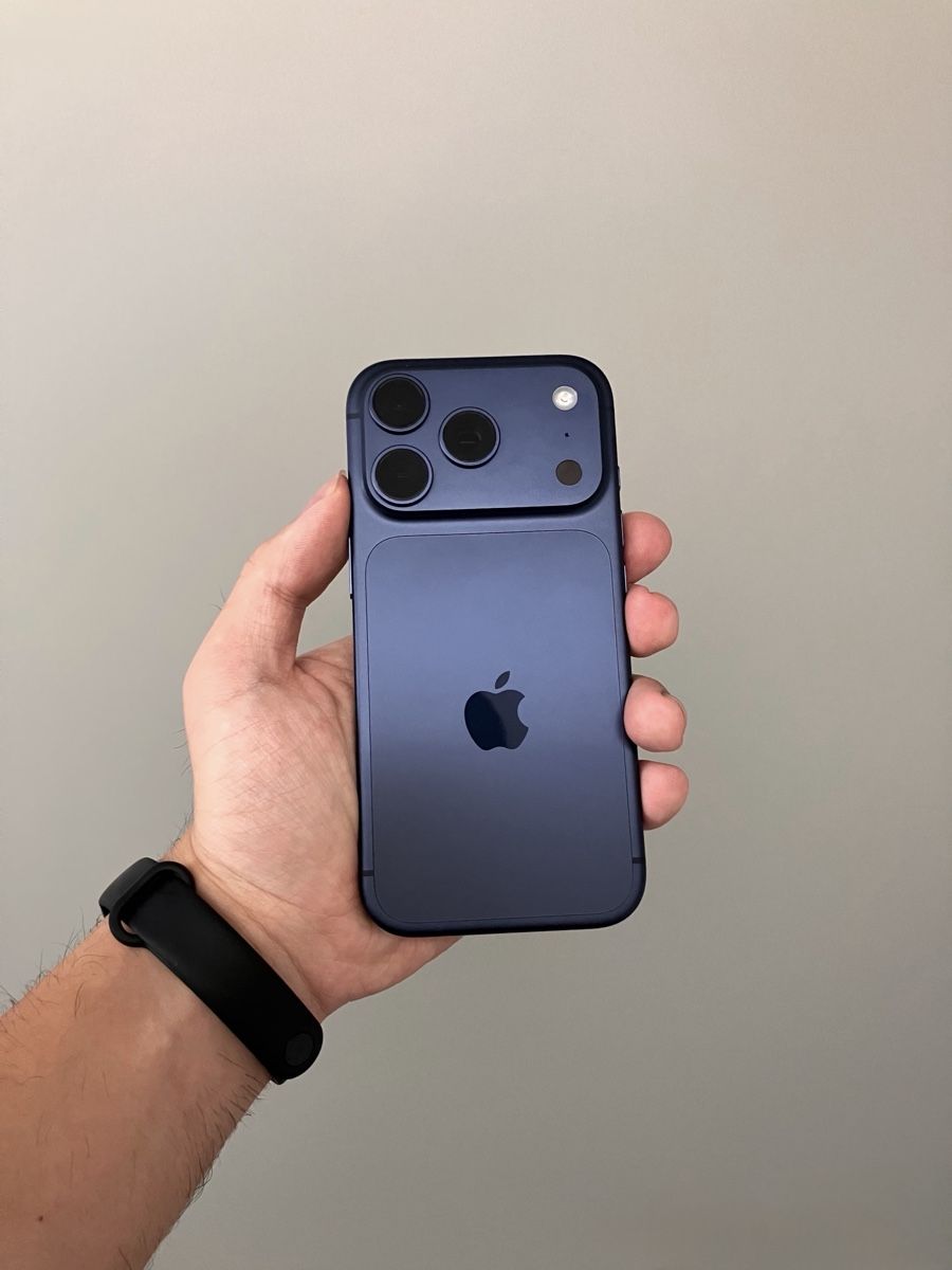Apple Handys / Smartphones: iPhone 17 pro – Neu (gemäss Beschreibung) aus Sorens von purpureta