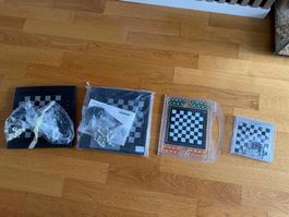 4x Schachbrett Spiele und Figuren
