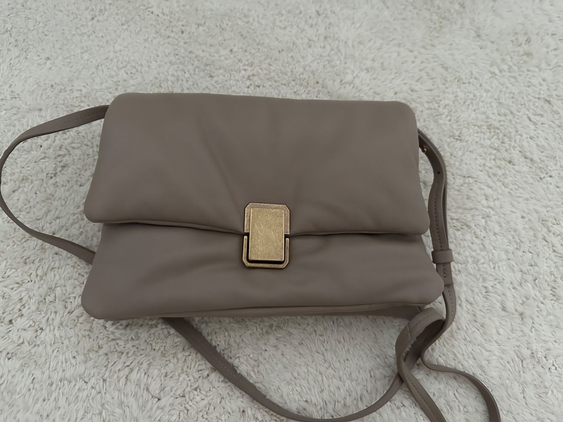 Massimo Dutti Borse da donna: Massimo Dutti padded bag – Usato da Dallenwil venduto da ZD2019 2