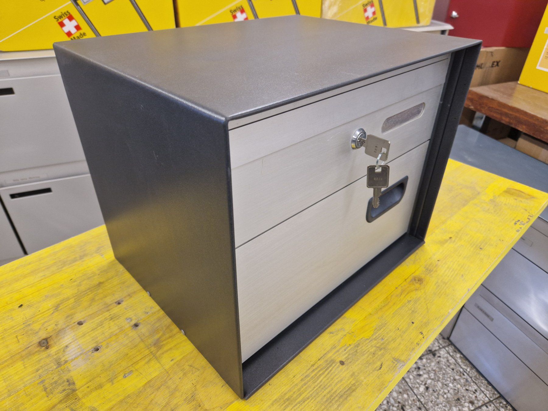 Sonstiges für Haushalt & Wohnen: Briefkasten ( Alu Box ) – Gebraucht aus Wiler b.Utzenstorf von bamaa-shop 1