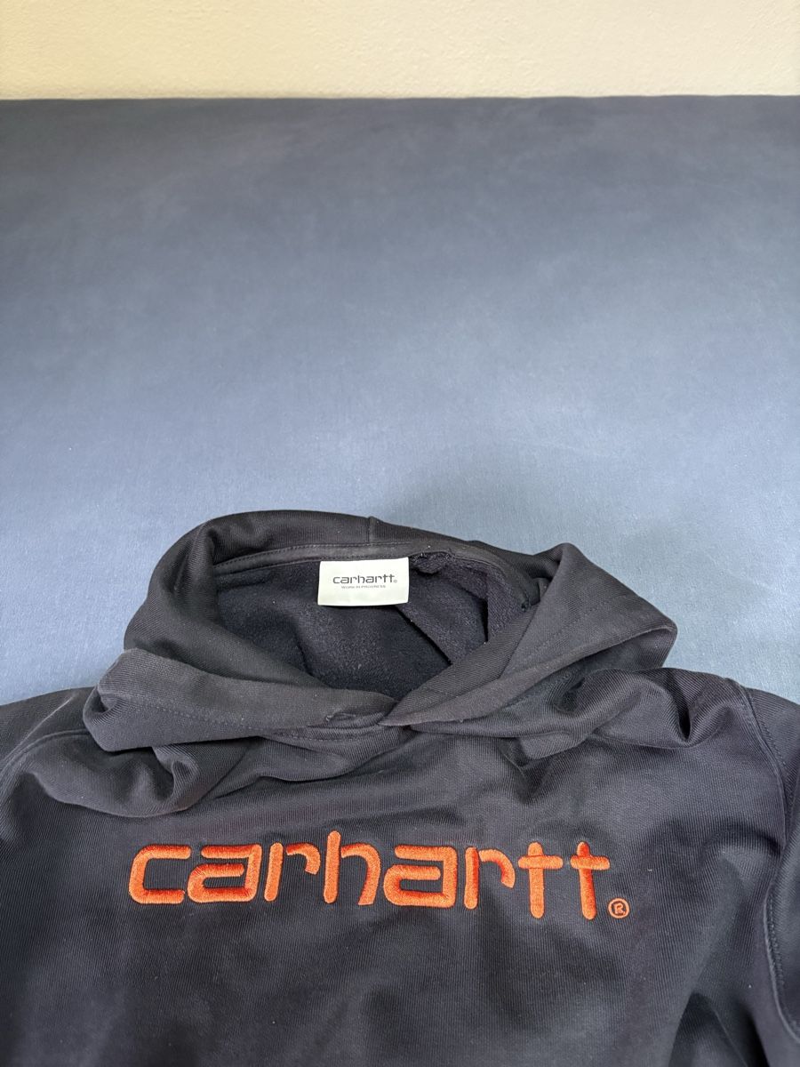 Carhartt Maglioni & Felpe: Carhartt Kapuzenpullover dunkelblau  – Usato da Frutigen venduto da Balmhorn03 1