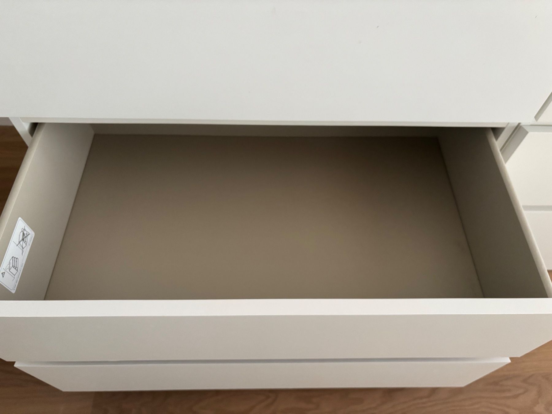 Ikea Cassettiere: 2 Ikea Malm white drawer units – Usato da Zürich venduto da cel_kv7b 8