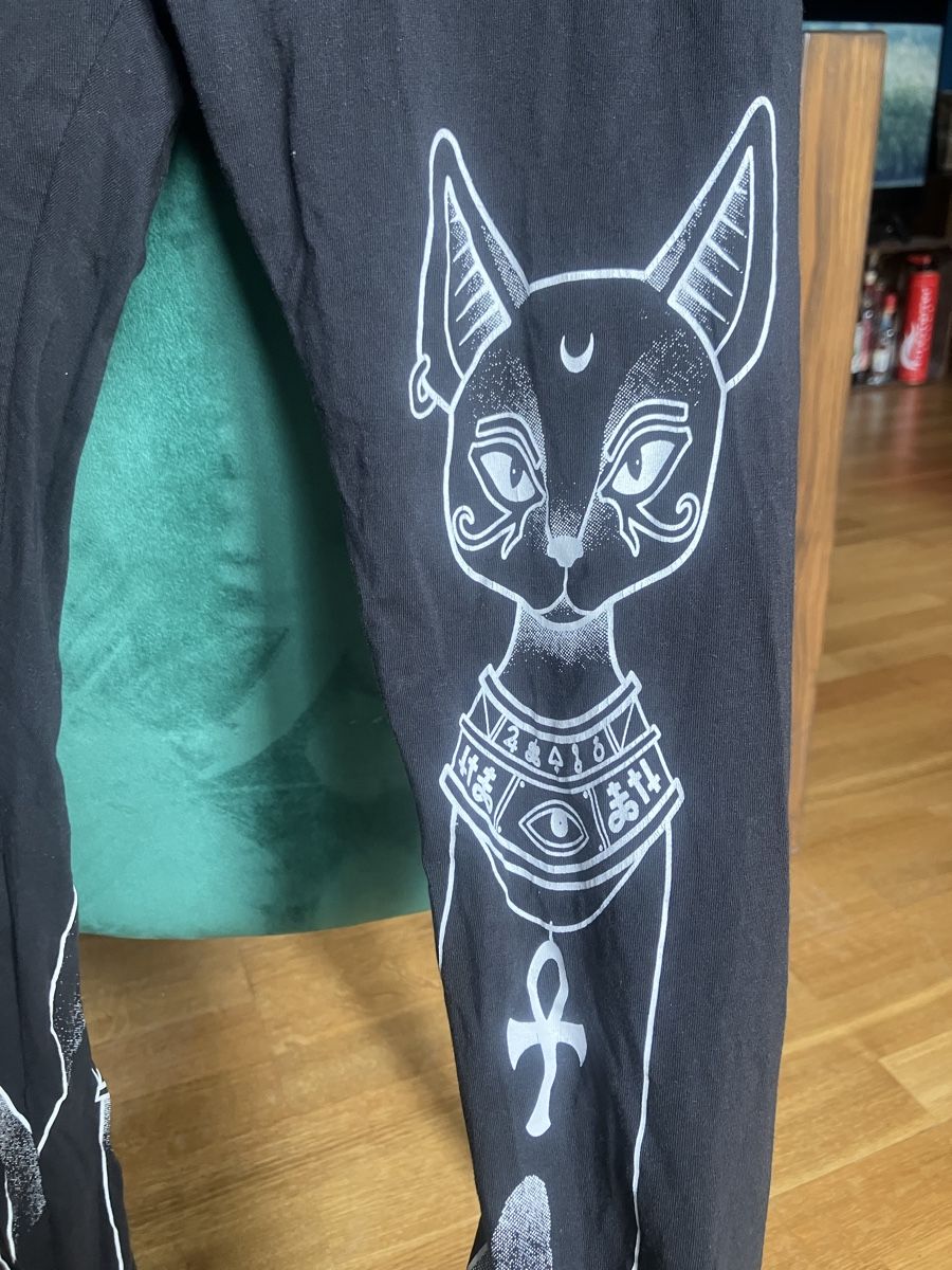 Killstar Leggings: Killstar Legging Chat Noir Occulte Taille S – Usato da St-Aubin-Sauges venduto da Sonia-Ka 1