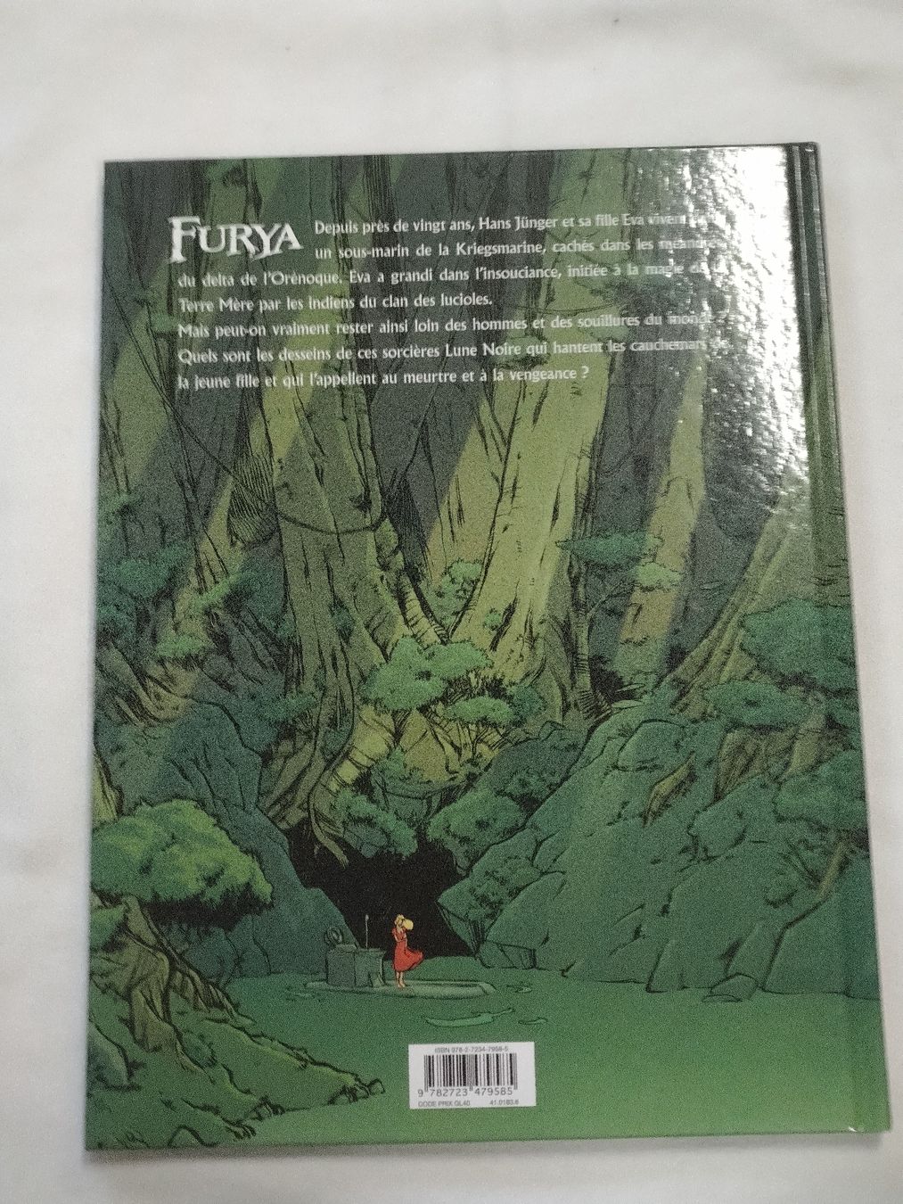 Comics: Furya 1 - La Vierge Rouge - Fonteneau / Simonacci - EO TBE – Gebraucht aus Farvagny-le-Grand von LaCaverne 5