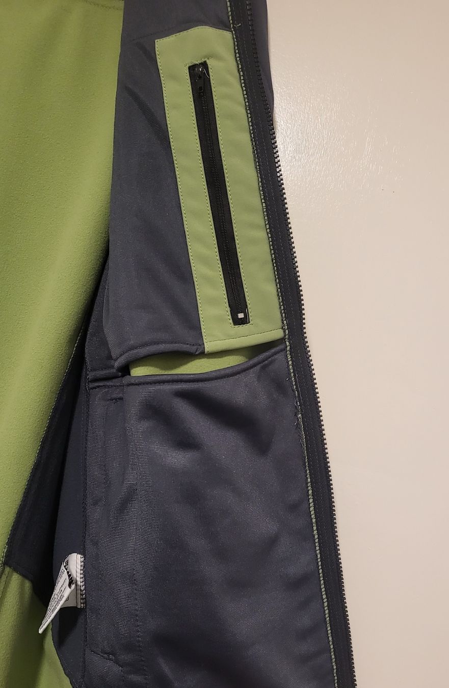 Giacche: Softshell Jacke neongrün Gr.L – Usato da Zürich venduto da El17an 5