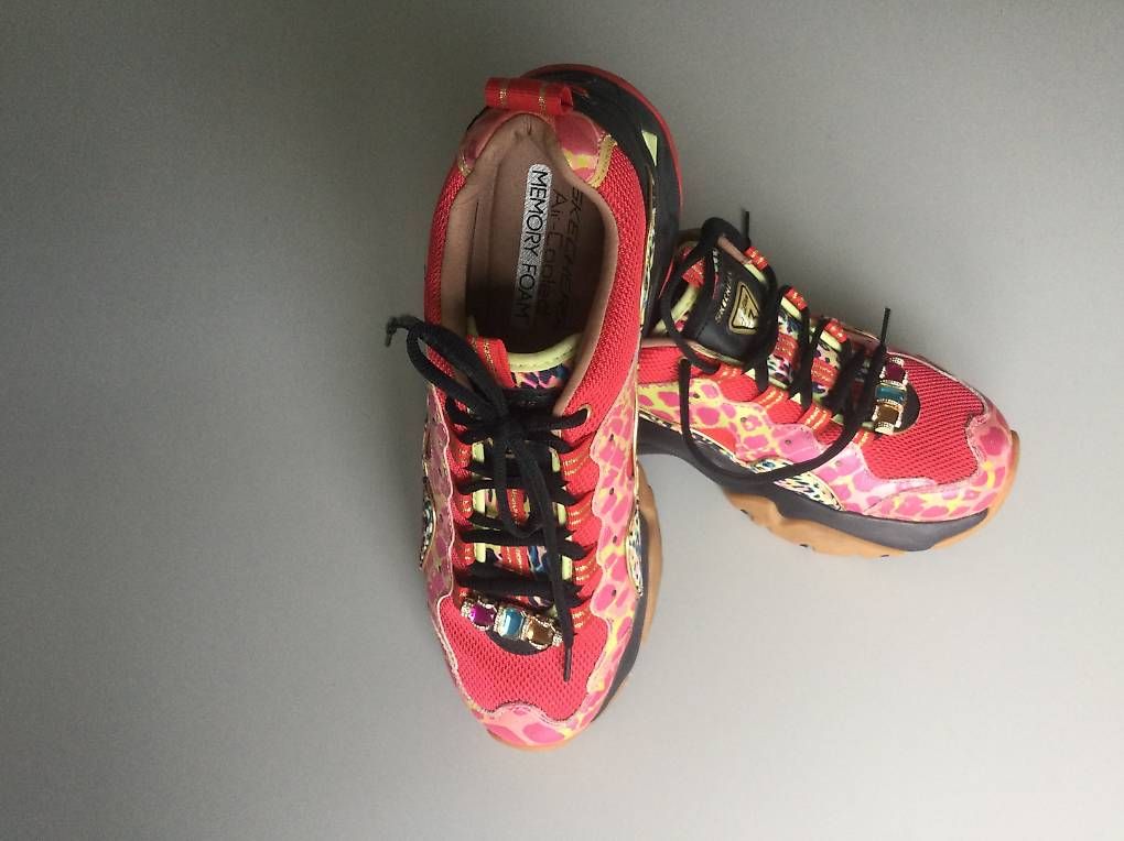 Scarpe da donna: Damen Skechers Sonderedition – Usato da Hünenberg venduto da fgg_v79c