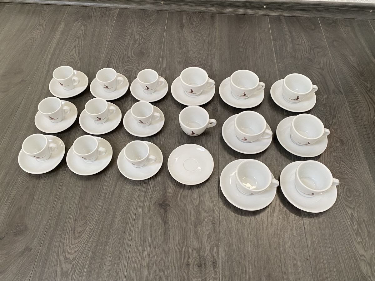 Set di piatti: Kaffeeservice von Chicco Doro 34 Teile – Usato da Hägglingen venduto da kar_v9qf 7