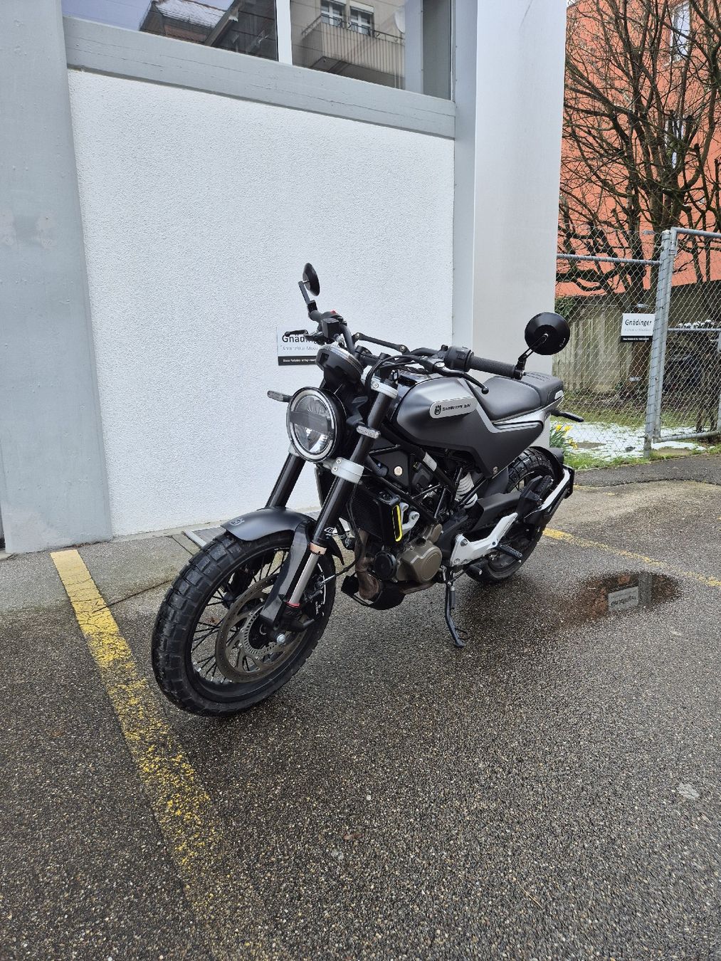 Husqvarna Strasse: Husqvarna Svartpilen 125 – Gebraucht aus St. Gallen von miki1970
