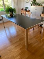 Eleganter italienischer Tisch