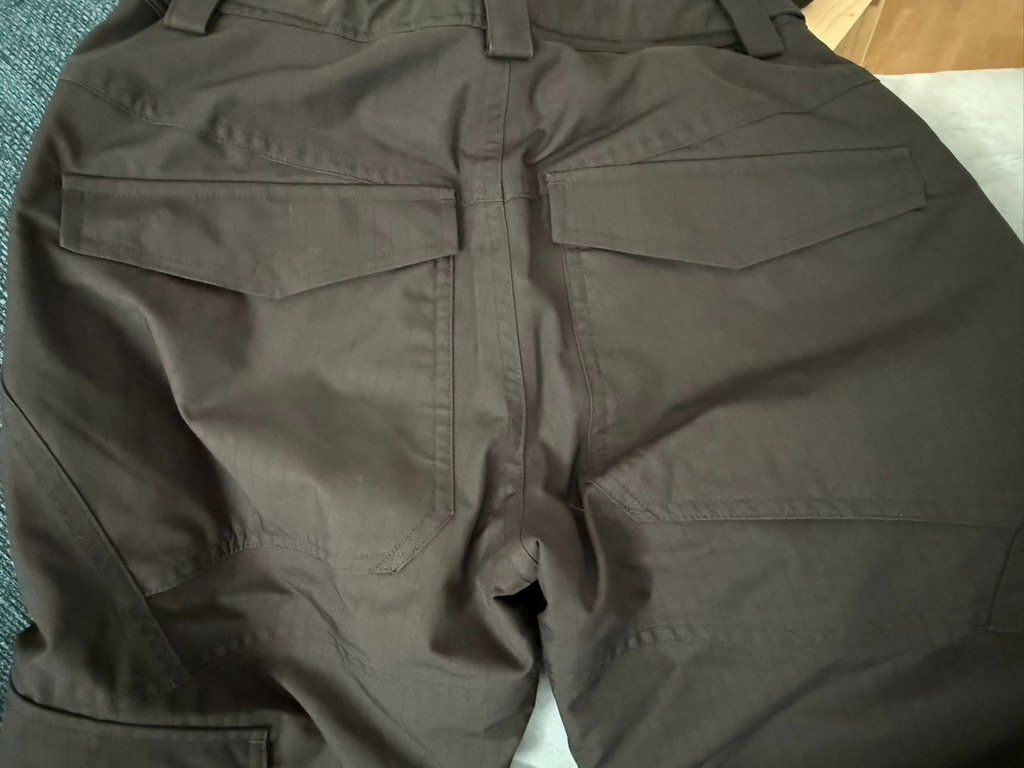 Pantaloni: BELOWZERO Skihose / Snowboardhose Grösse 152 – Usato da Uzwil venduto da justitia8 2