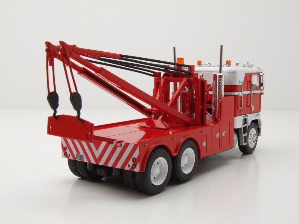 Freightliner Modellautos: Freightliner FLA LKW Abschlepper 1987 rot / weiss       1:43 – Neu und originalverpackt aus Gerlafingen von espero88 1