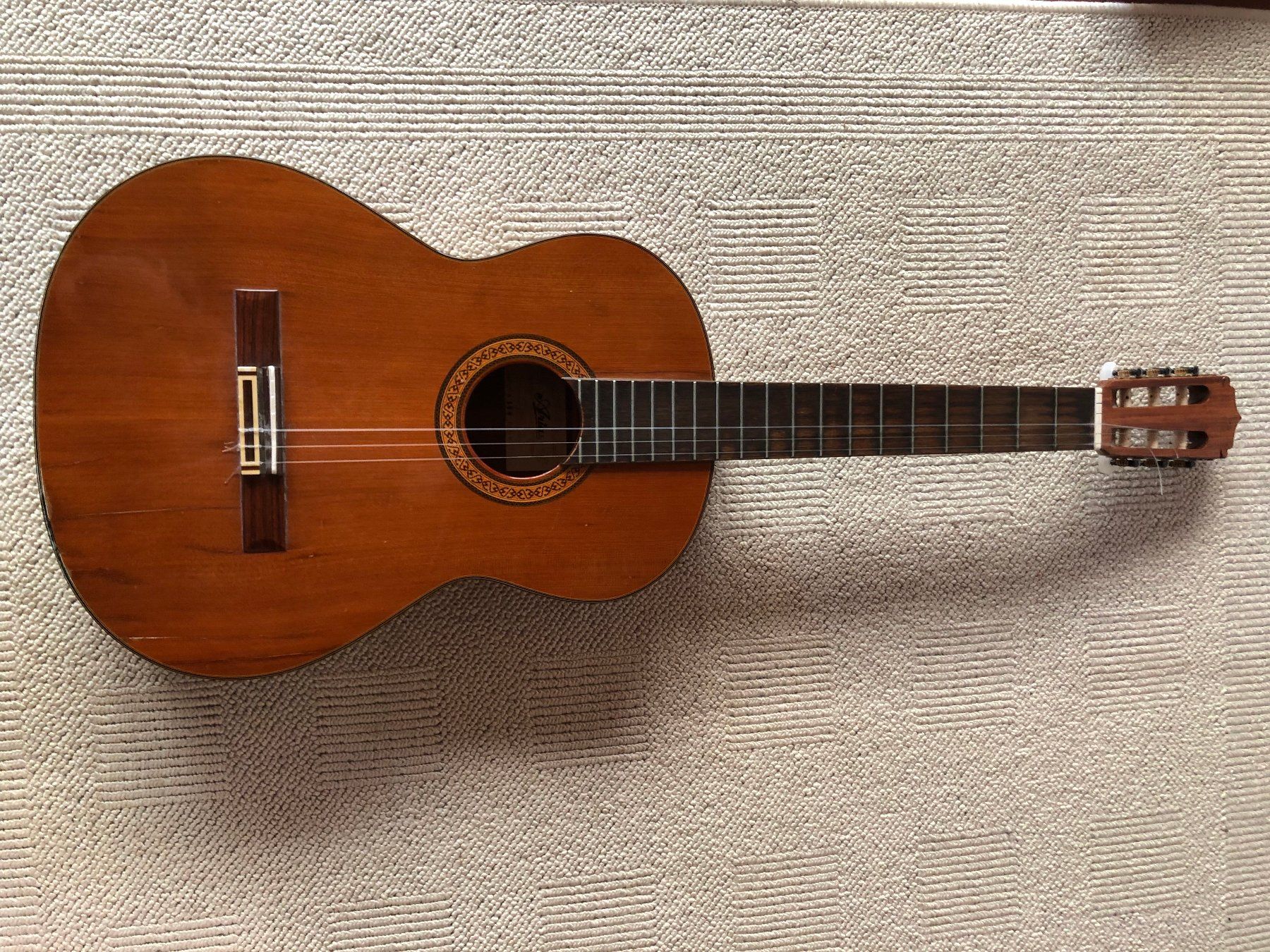 Musikinstrumente: Klassische Gitarre – Gebraucht aus Uznach von mararo