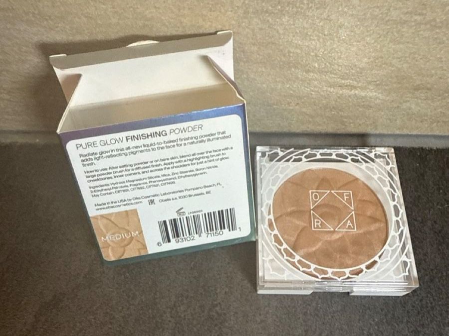 Make-up: OFRA COSMETICS PURE GLOW FINISHING POWDER - MEDIUM – Nuovo e nell'imballaggio originale da Otelfingen venduto da Gasolino