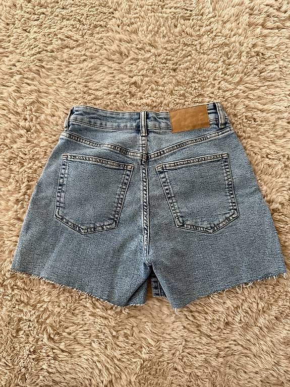 Jeans: Jeans Shorts Damen – Neu und originalverpackt aus Zwingen von KatjaM 2
