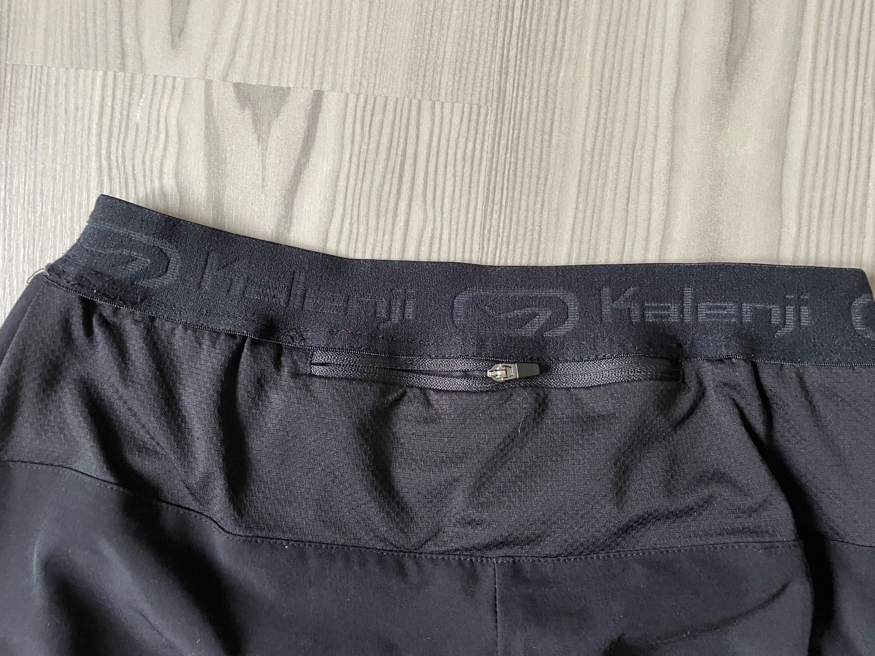 Decathlon Pantaloni: Sporthose – Usato da Freienwil venduto da weberjoel 2