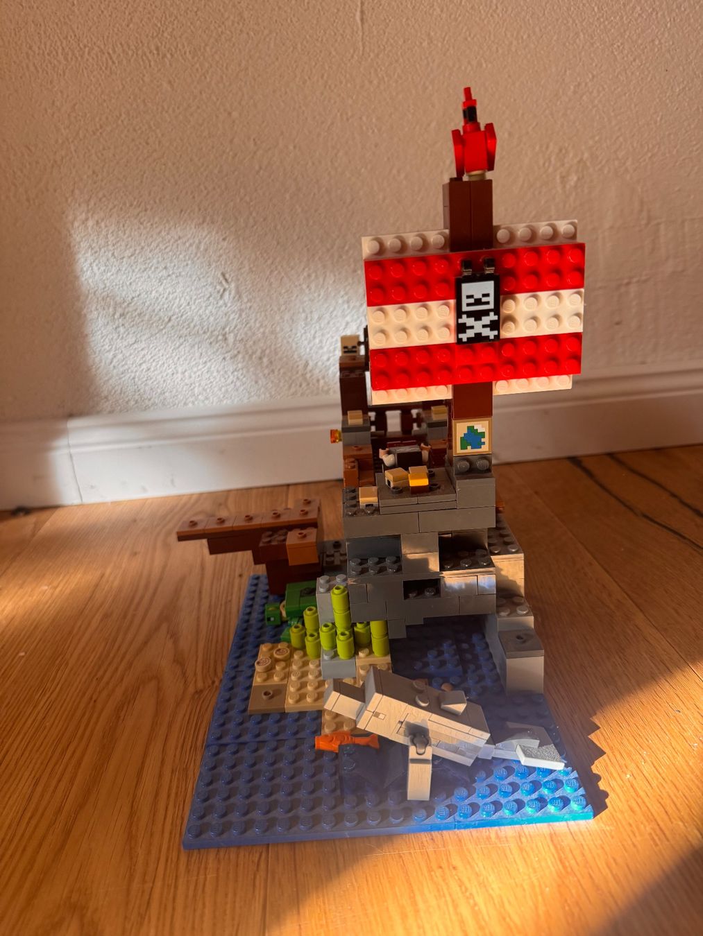 Lego Giocattoli: Lego Minecraft - Piratenschiff – Usato da Zürich venduto da M_Jutta