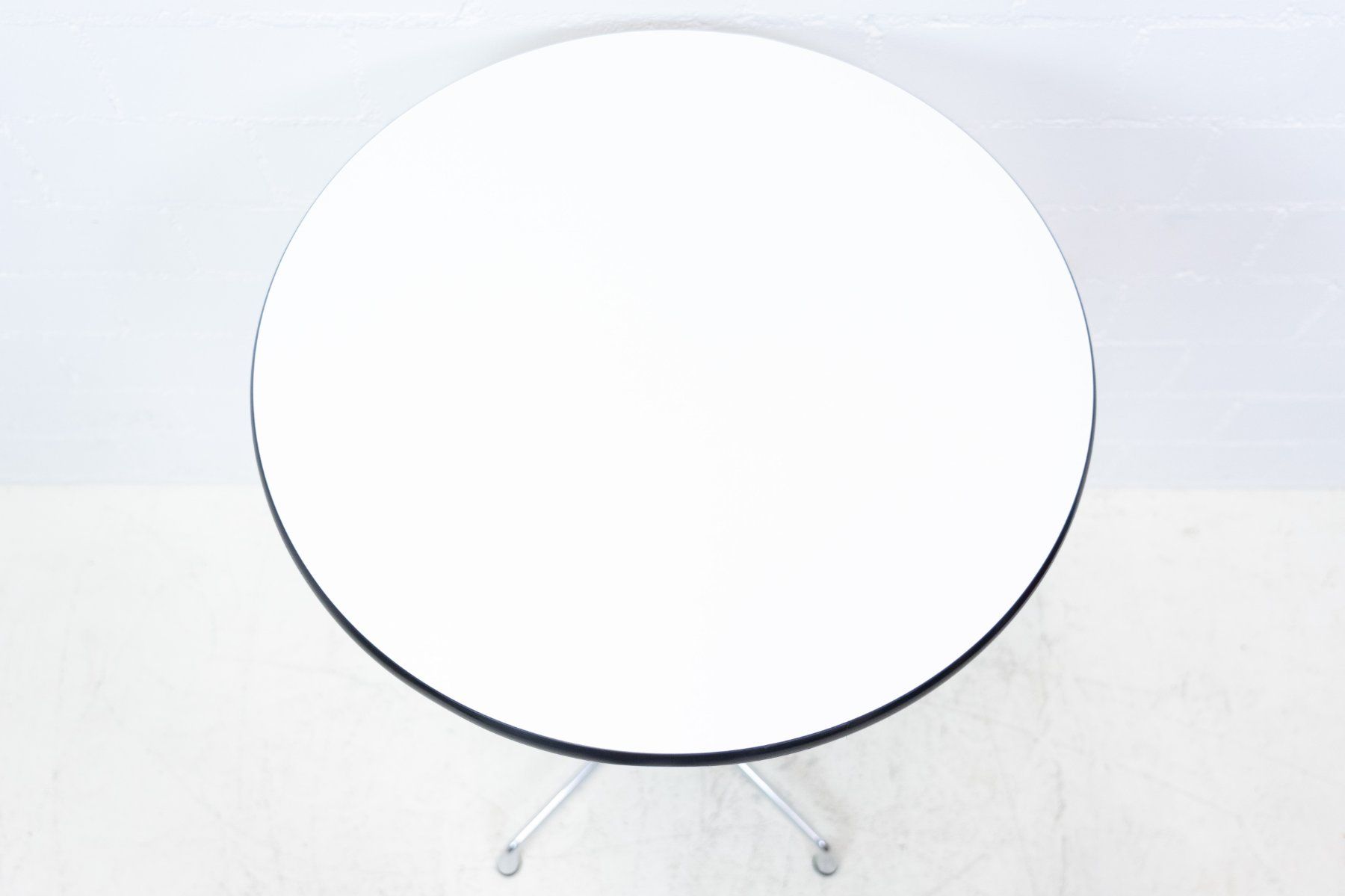 Vitra Tavoli: Vitra Eames Contract Table High - Lieferung möglich – Usato da Schaffhausen venduto da Studio-Ara 2