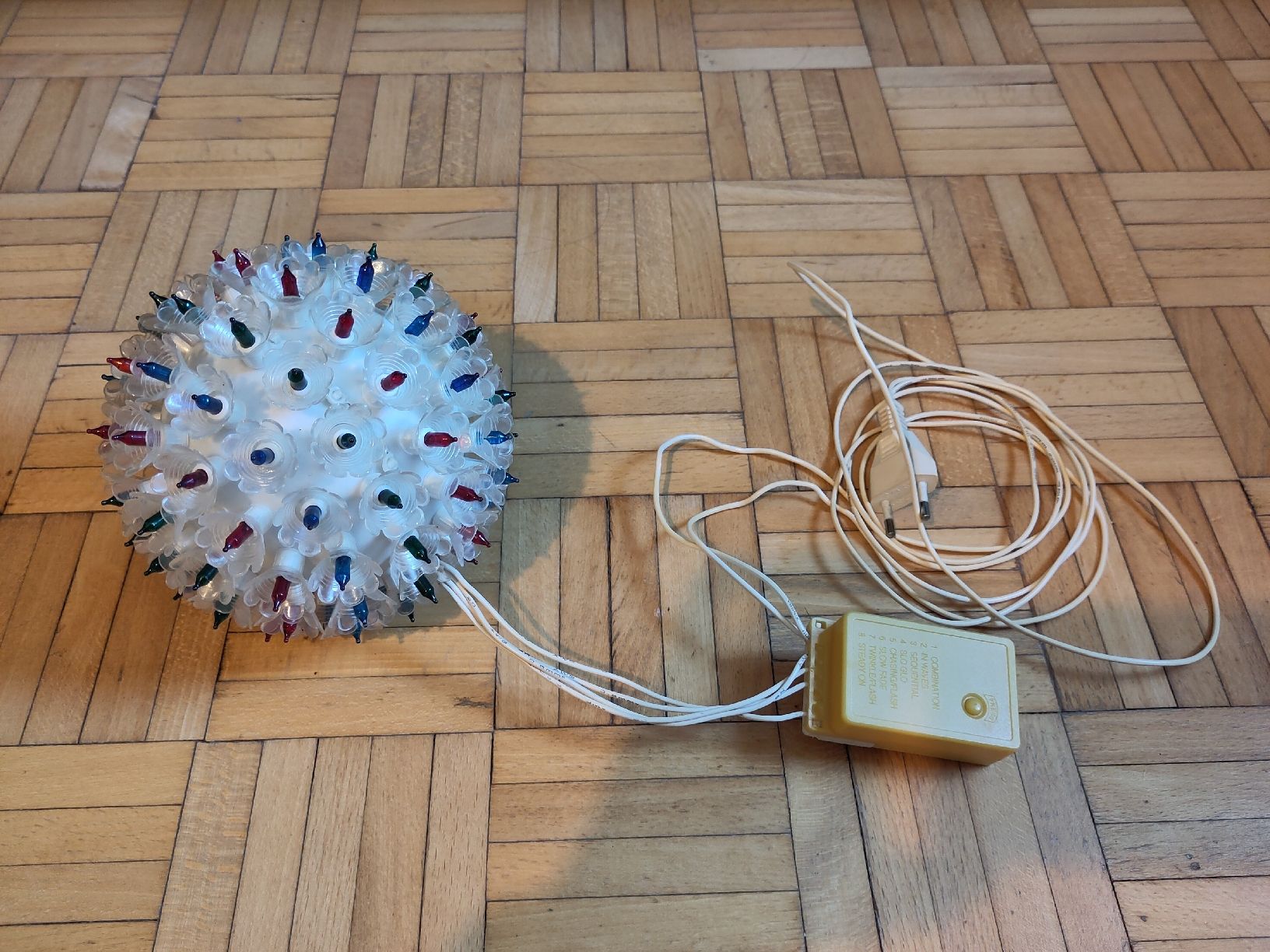 Tutte le decorazioni: Blumenkugel-Lampe mit mehrfarbigen Lichtern – Usato da Zürich venduto da ili_jzy7 3
