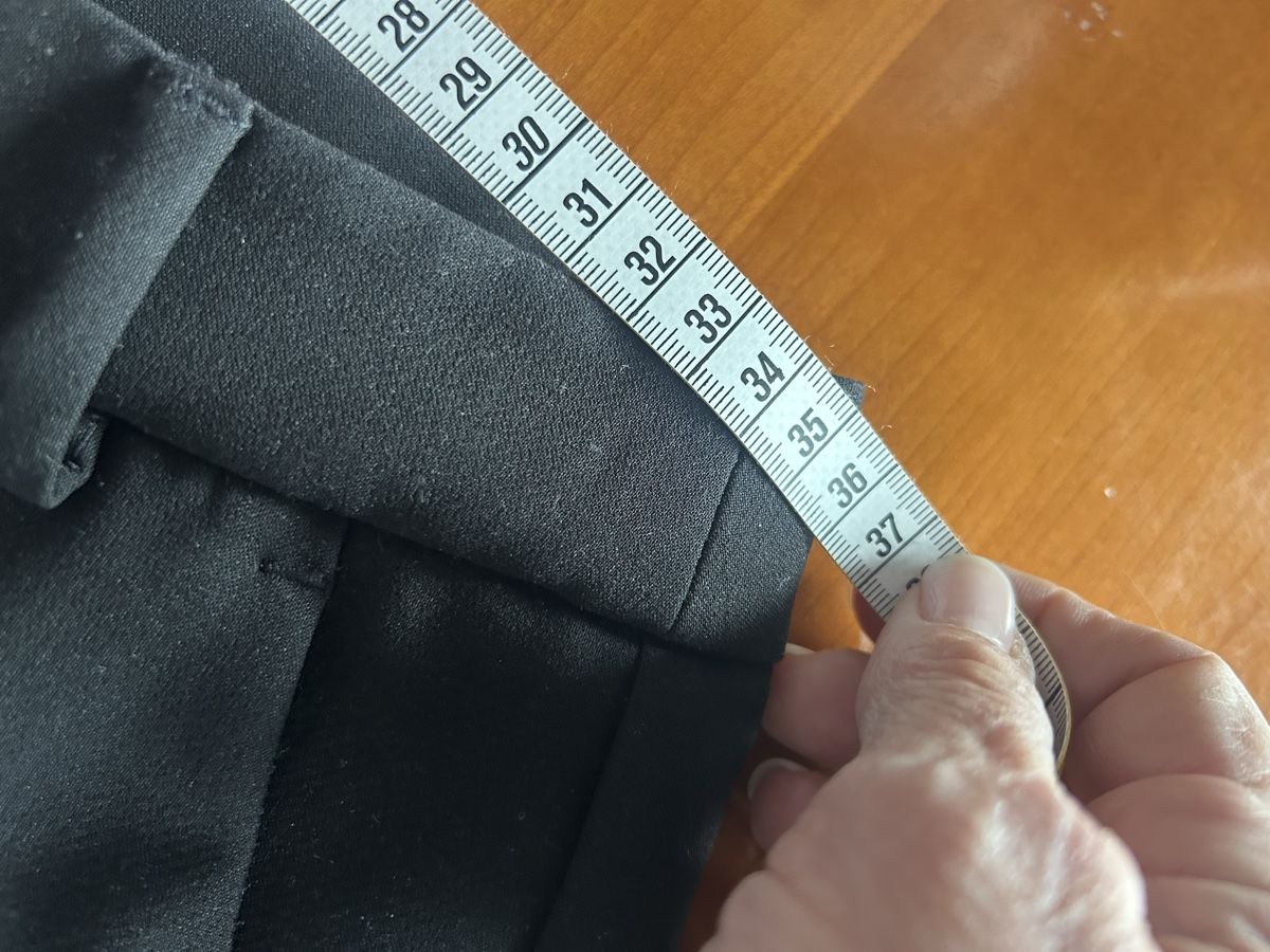Max Mara Pantaloni: Weekend Max Mara Cigarette Kollektion – Nuovo (secondo la descrizione) da Oberhasli venduto da newyorksydney 6