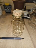 Glas mit Korken