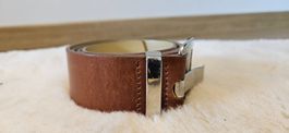 Soldes de printemps - Ceinture en cuir brun — 85 cm