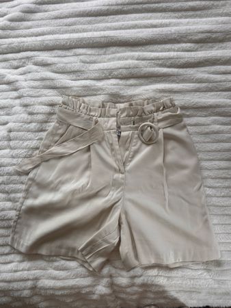 kurze Stoff Hose beige