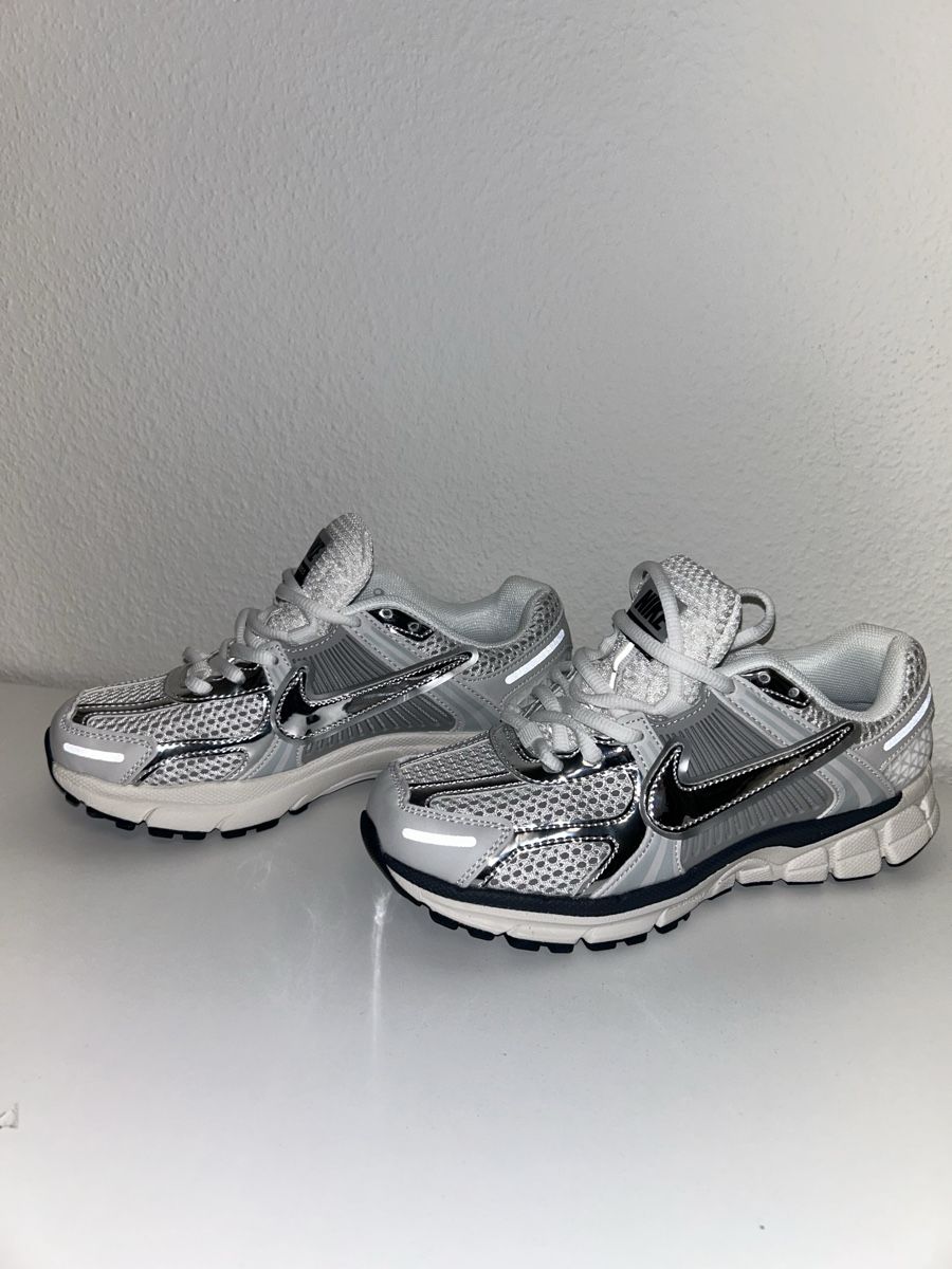 Nike Chaussures femmes: Nike Zoom Vomero 5 – Neuf avec emballage d'origine à Basel par Pedrog7mes