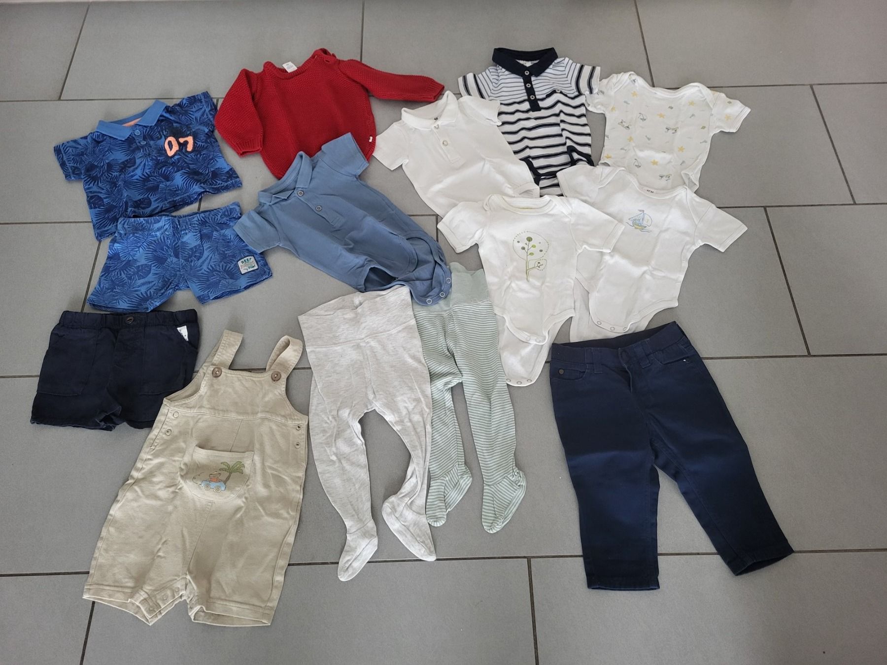 C&A Kleiderpakete & -sets: Kleidepacket gr. 68 Sommer Top Zustand – Gebraucht aus Boswil von i12i