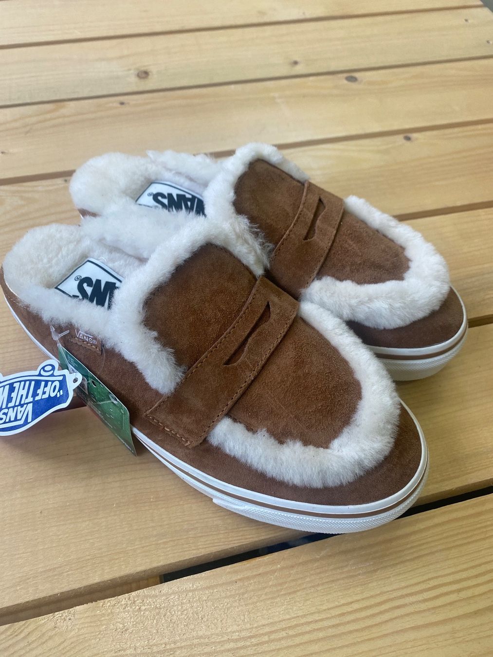 Vans Scarpe da donna: Vans Femmes Taille 37 -50% – Nuovo e nell'imballaggio originale da Orbe venduto da D-stockFactory-Orbe