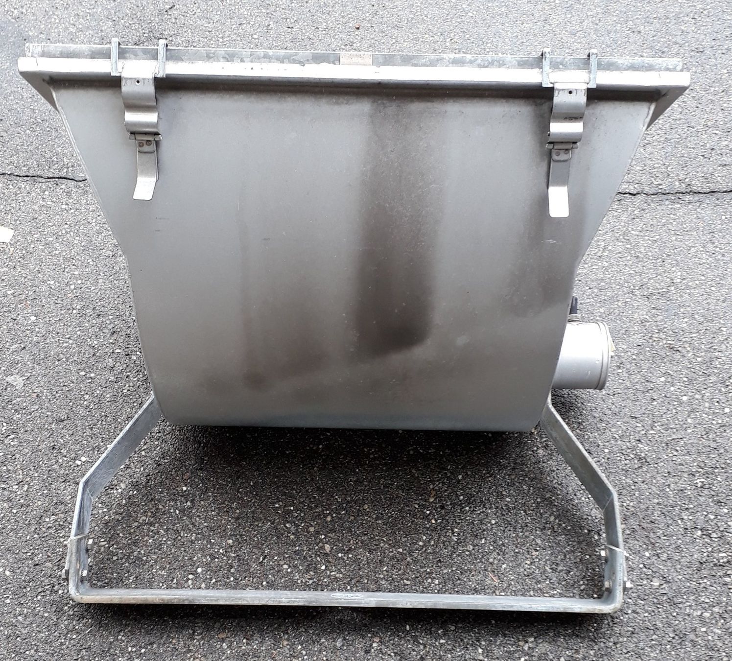 Lampade: Industrie Design: Scheinwerfer mit E 40 Gewinde – Usato da Bern venduto da Patinaa 1
