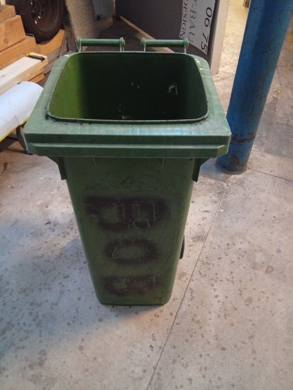 Altro per Ufficio & Commercio: Occasion! Robuster Grünabfallcontainer MIOGARDEN 2001 – Usato da Olten venduto da Sapri01 2