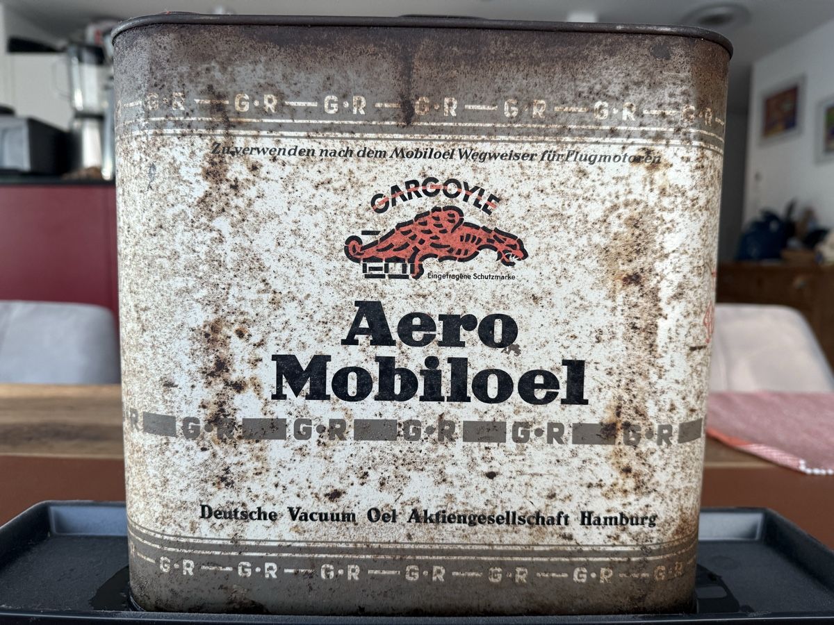 Huiles et additifs: Mobilöl Aero Mobiloel Gargoyle Blechdose – D'occasion à Ballwil par snap-master