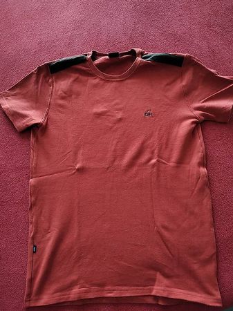Rotes Shirt mit Alcantara Look / Gr M / GRATIS VERSAND