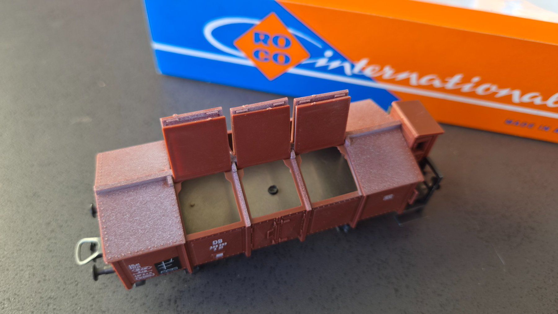 Roco Modellini di ferrovie: Roco 4389A Klappdeckelwagen H0 DC OVP – Nuovo e nell'imballaggio originale da Huttwil venduto da Tgv03 5