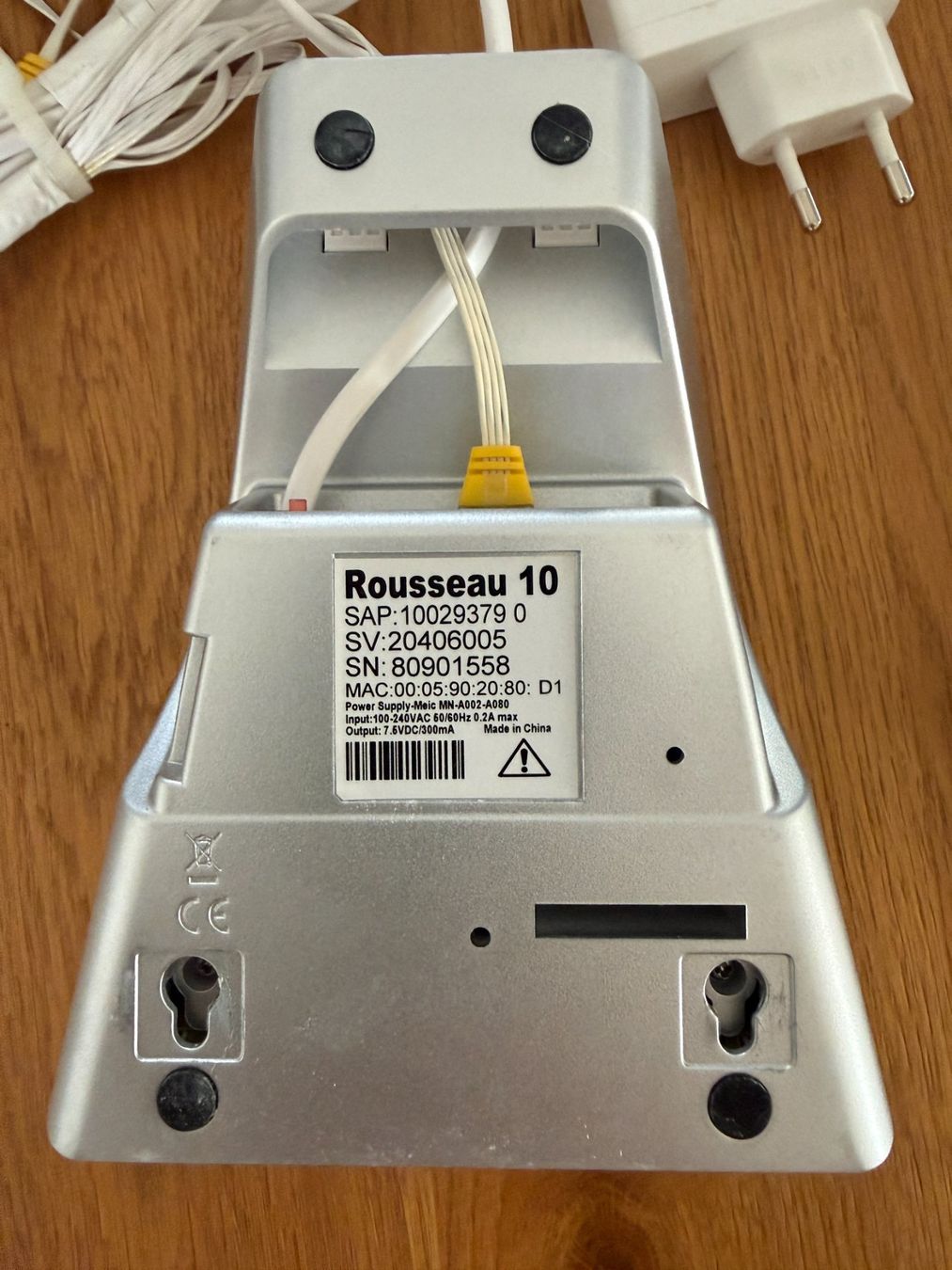 Swisscom Telefoni: 2 x Station de base Rousseau 10 – Usato da Founex venduto da MaevaMatahi 1