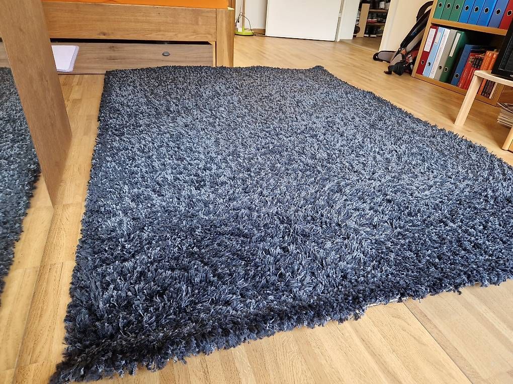 Teppiche: Hochflor Teppich schwarz melange – Gebraucht aus Winterthur von Kanedama