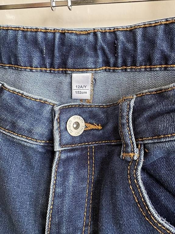 Pantaloni: Jean bootcut 12 ans Okaidi – Usato da Genève venduto da sandram02 1