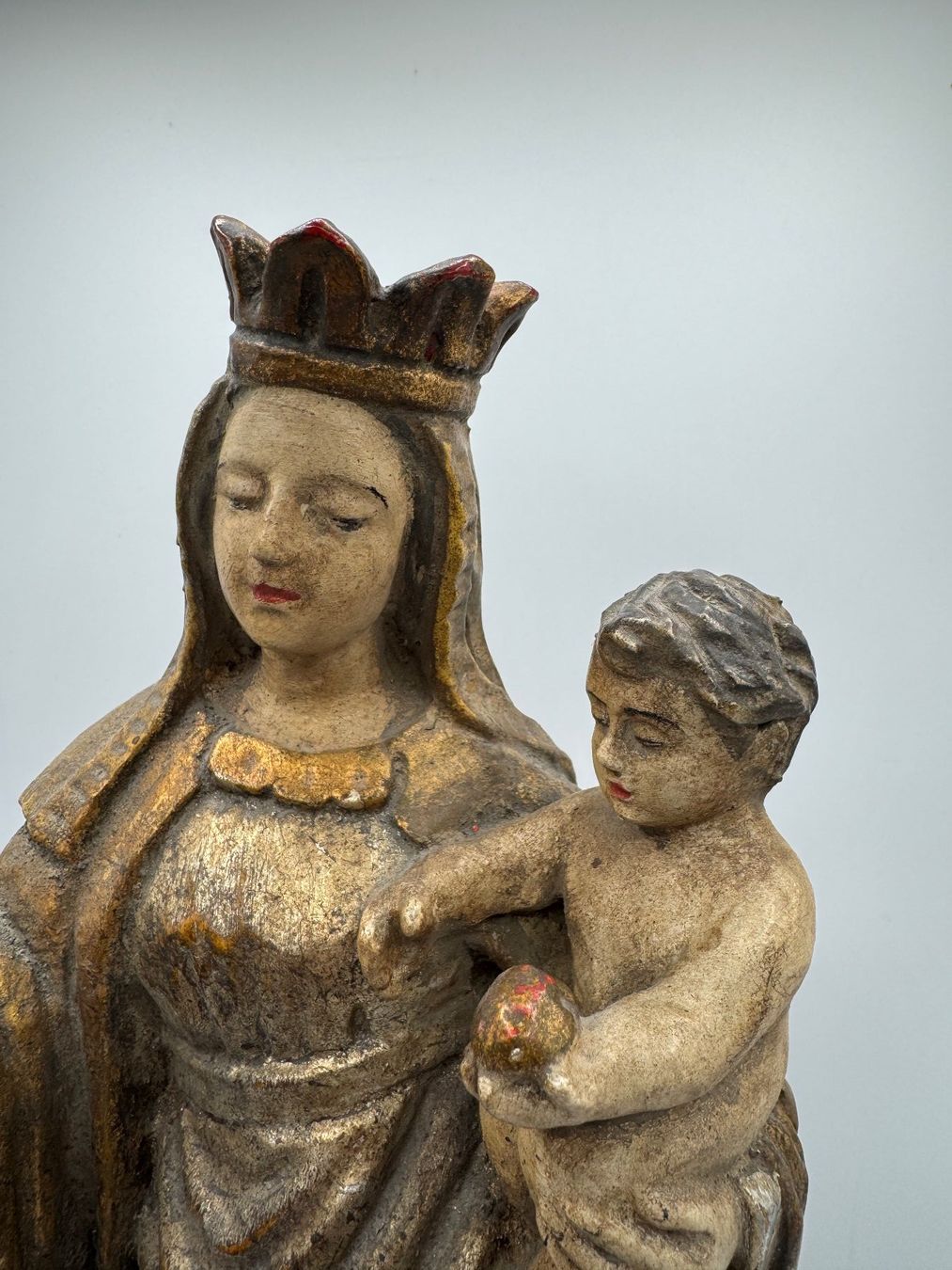 Figuren: Madonna mit Kind, Holzfigur, antike – Gebraucht aus Sachseln von BONATI01 1