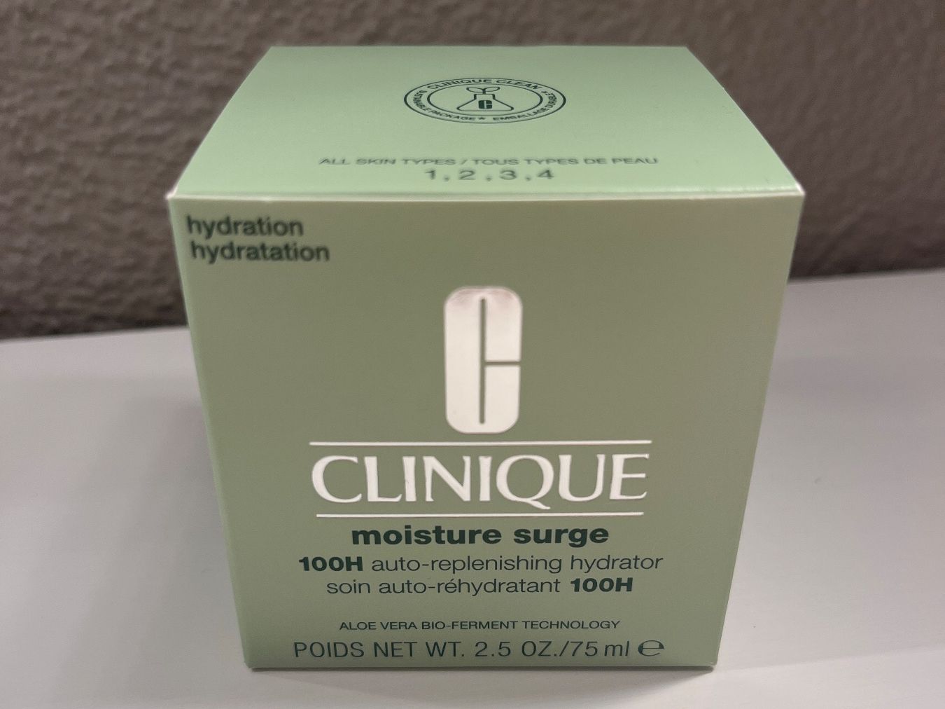 Clinique Cura del viso: Clinique Moisture Surge 100H 75ml – Nuovo e nell'imballaggio originale da St. Gallen venduto da lad_9kn2